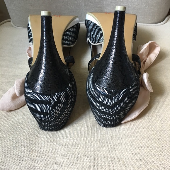 Poetic Licence London leather & fabric pump - Picture 3 of 4